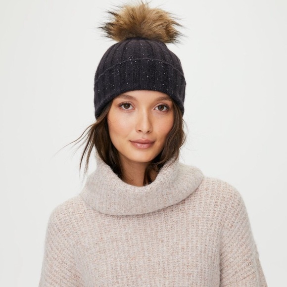 NWT Aritzia Pom Beanie
